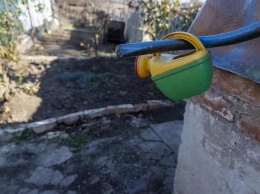 На Днепропетровщине в селе Катражка без воды страдают дети (фото)