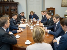 Зеленский обсудил с премьер-министром Эстонии модернизацию образовательной программы в Украине и увеличение студенческого обмена