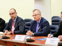 В МВД обговоили с дипломатами Канады помощь в деоккупации Донбасса