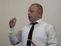В Николаеве чиновник, подозреваемый во взяточничестве, подал иск за клевету и не явился в суд