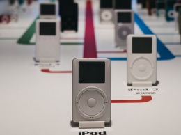 Американец создал приложение, превращающее айфон в iPod: видео