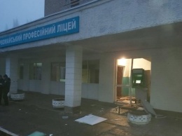Под Харьковом взорвали банкомат и украли кассеты с деньгами