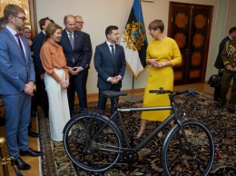 У Зеленского решили, что сделают с подаренным ему велосипедом