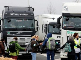 Протестующие заблокировали склад Amazon во Франции из-за «Черной пятницы»
