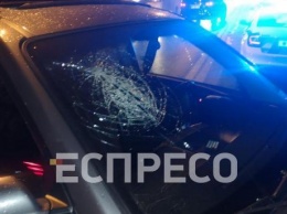 На Печерске произошло ДТП с тремя автомобилями: супруги попали в больницу