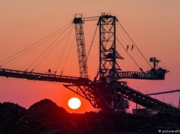 Тысячи активистов блокируют угольные карьеры на востоке Германии