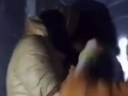 Жестокий буллинг: девочку били, плевали в лицо и снимали на видео