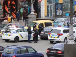В центре Киева неадекватный водитель убегал от копов: патрульные попали в ДТП