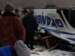 В России автобус с пассажирами упал в реку - 15 человек погибли