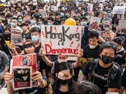 Китай ввел санкции против США из-за поддержки протестующих в Гонконге