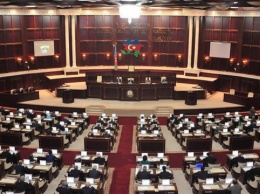 Парламент Азербайджана проголосовал за самороспуск