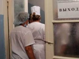 В Ростовской области врачам обещают миллионы, только бы они пришли работать в Новочеркасскую инфекционную больницу