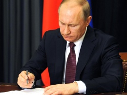 Путин подписал закон о поддержке российских IT-компаний на рынке гаджетов