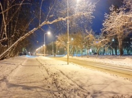 В Киеве выпал первый зимний снег: в Киевавтодоре заявили о полной готовности (фото)