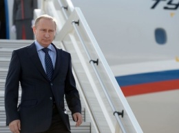 Самолет с Путиным на борту экстренно посадили