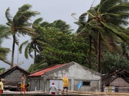 На Филиппинах эвакуировали почти 200 тысяч человек из-за тайфуна