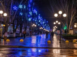 Улицы Покрова засияли рождественскими огнями