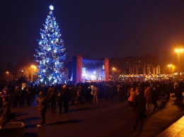 Запрет алкоголя, каток и ди-джей в новогоднюю ночь: в Запорожье обсудили работу праздничного городка