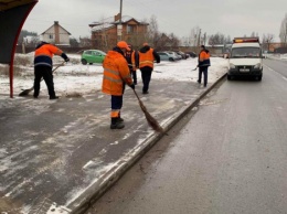 В Киеве почти завершили уборку улиц от ночного снега