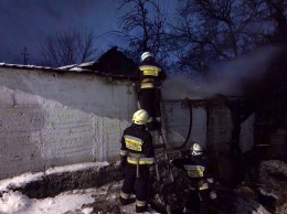 В Днепре за ночь чуть не сгорели два дома