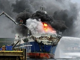 ЧП с российским кораблем: огромное судно горит в Норвегии