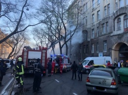 Пожар в Одессе: горит колледж и есть пострадавшие, - ТРАНСЛЯЦИЯ