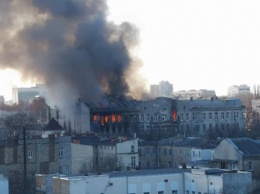В центре Одессы крупный пожар, есть пострадавшие