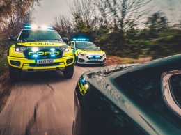 Полиция Великобритании показала новые патрульные машины