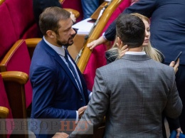 Будни Рады: что делают Тимошенко, Вакарчук, Разумков, Арахамия в перерывах