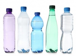 Люди получают в 44 раза больше опасного химиката из пластика