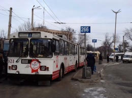 В Кривом Роге после простоя и ремонта на линию выехал последний троллейбус-гармошка