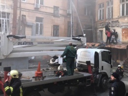 Бежали к окнам, пытались вдохнуть - появилось видео начала смертельного пожара в Одессе