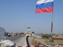 Почти четыре часа мужчина не мог въехать в Крым