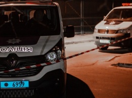 СМИ: Неизвестный взорвал авто чиновника в Киеве