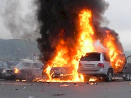 В Киеве взорвали автомобиль чиновника из Кабмина: первые подробности