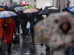 На улицу без зонтика лучше не высовываться: синоптик рассказала о гадкой погоде на воскресенье, 8 декабря