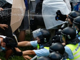 В Гонконге перед протестами провели рейды: задержали 11 активистов