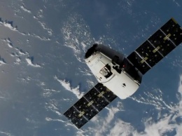 Корабль Cargo Dragon состыковался с Международной космической станцией