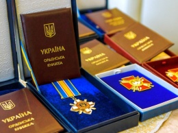 Погибшим спасателю и преподавателю сгоревшего колледжа в Одессе присвоят звания Героев Украины