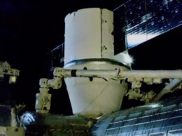 Американский "грузовик" Cargo Dragon успешно состыковался с МКС