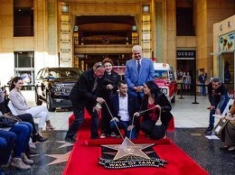 Chevrolet Suburban получил звезду на голливудской «Аллее славы» (ФОТО)