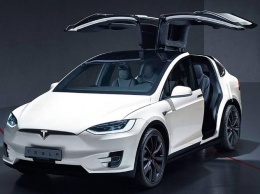 Сможет ли Tesla Model 3/X обогнать мощнейший Dodge Challenger R/T Scat Pack?