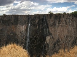 Туристы в Африке остались без водопада Виктория