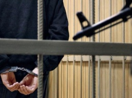 В РФ неадекватный сатанист-убийца пытался сбежать из суда через потолок