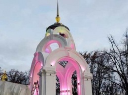 Символ Харькова засияет новыми цветами (фото)