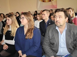 В Николаевской школе открылся правовой "уголок" для учеников, их родителей и учителей, - ФОТО