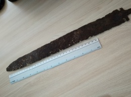 В Южном Буге на Николаевщине нашли 500-летний меч (ФОТО)