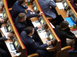 Рада планирует сегодня продлить особый статус Донбасса еще на год