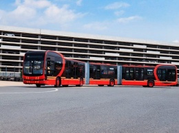 Самый длинный электрический автобус в мире способен перевозить 250 пассажиров за раз (ФОТО)