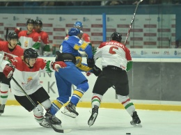 Украина с поражения стартовала на молодежном чемпионате мира по хоккею